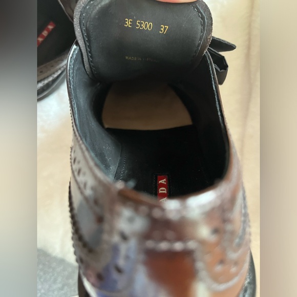 Authentic Prada women’s brogues w/ ribbon laces … Gorgeous!! - Picture 8 of 14